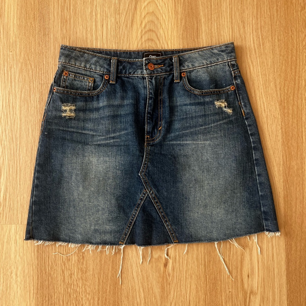 GAP Mini Denim Skirt with Pockets - Picture 1 of 4